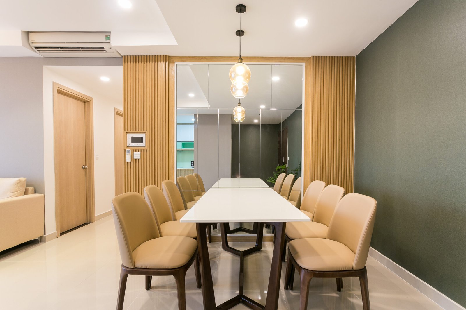 Căn hộ 3 phòng ngủ RiverGate Residence hình 4