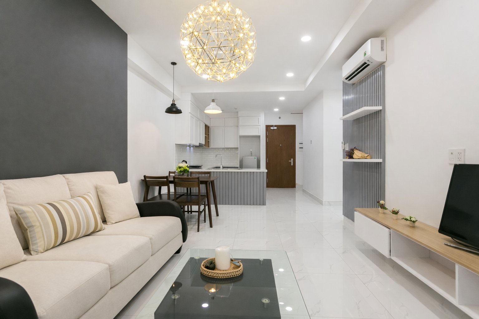 Căn hộ 2 phòng ngủ 1 WC RiverGate Residence hình 2