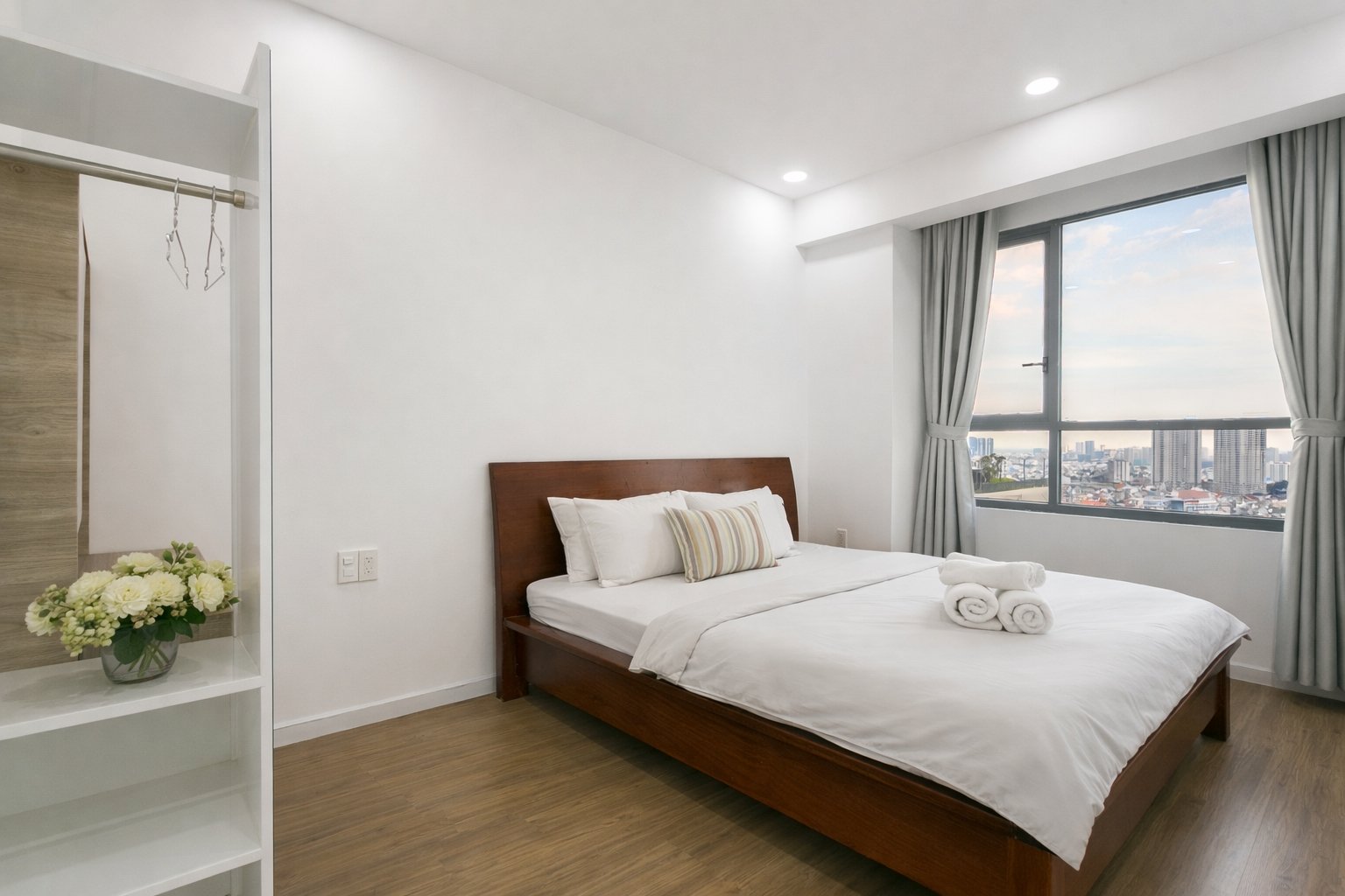 Căn hộ 2 phòng ngủ 1 WC RiverGate Residence hình 6