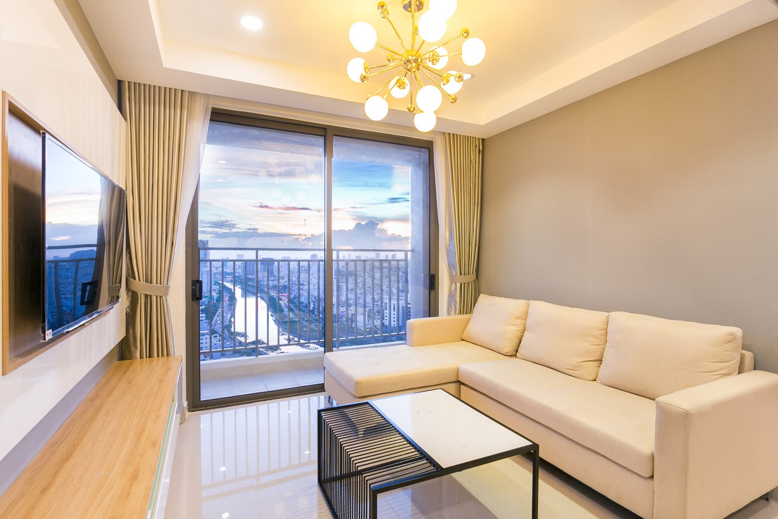 Căn hộ 3 phòng ngủ RiverGate Residence hình 3