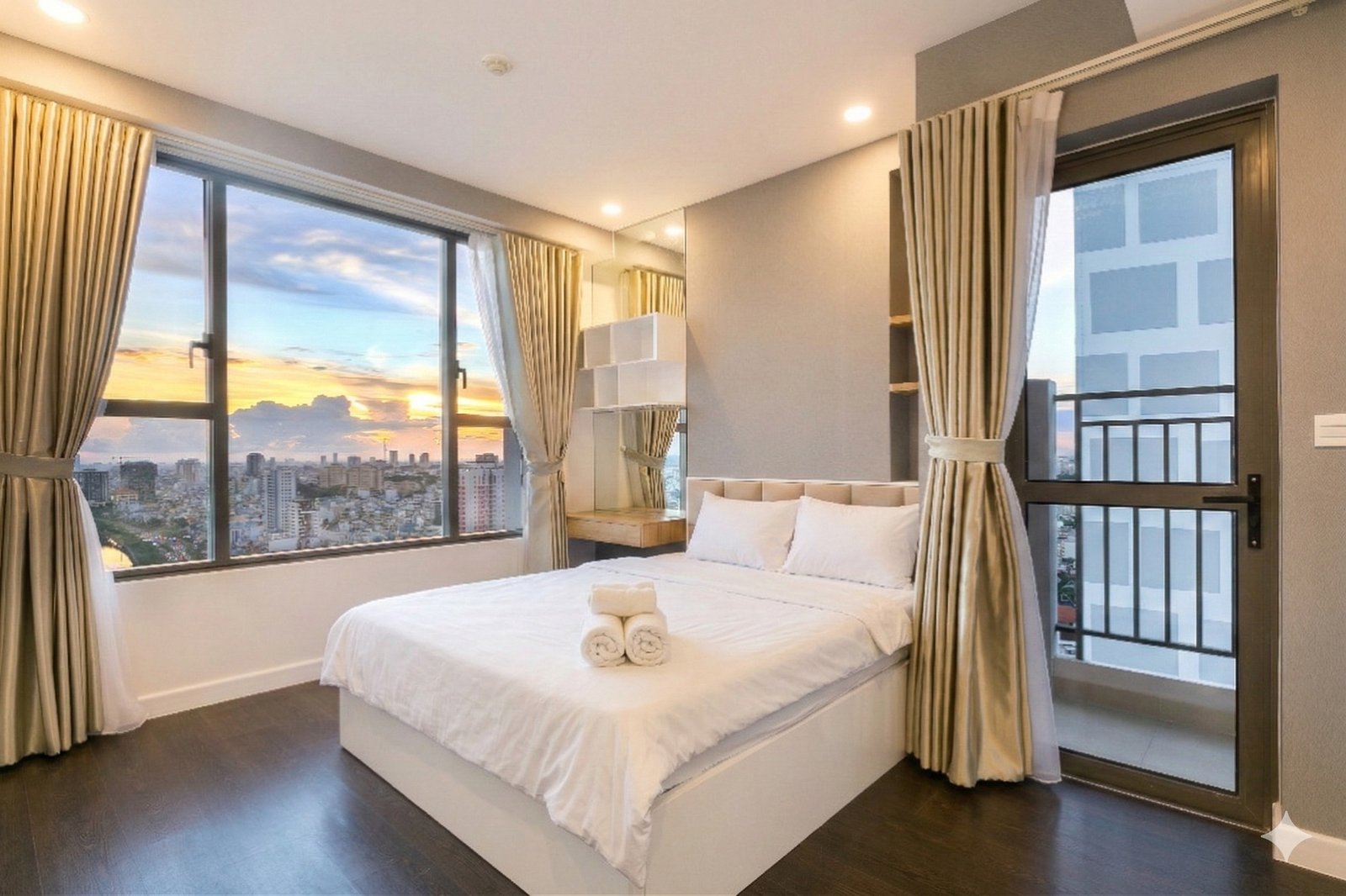 Căn hộ 3 phòng ngủ RiverGate Residence hình 6